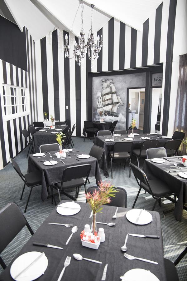 Savoy Hotel Jeffreys Bay Exterior foto